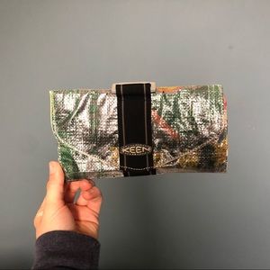 Keen Recycled Material Wallet, Water Resistant NEW